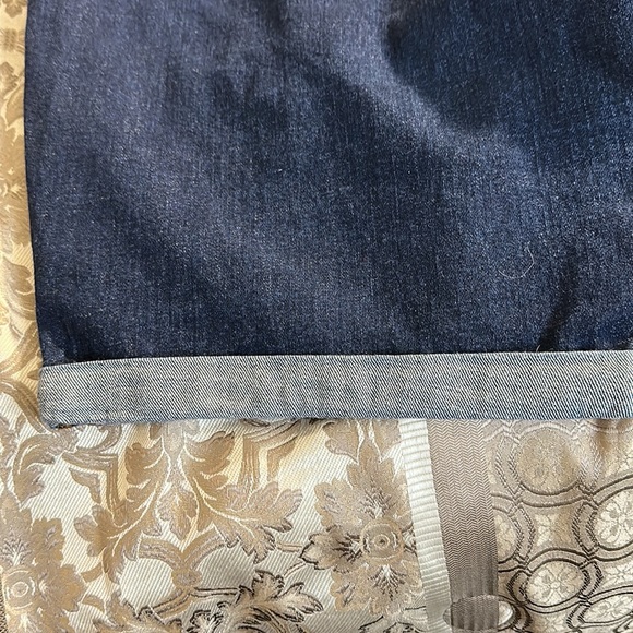 Old Navy midthigh shorts size 16 stretchy - Picture 7 of 8